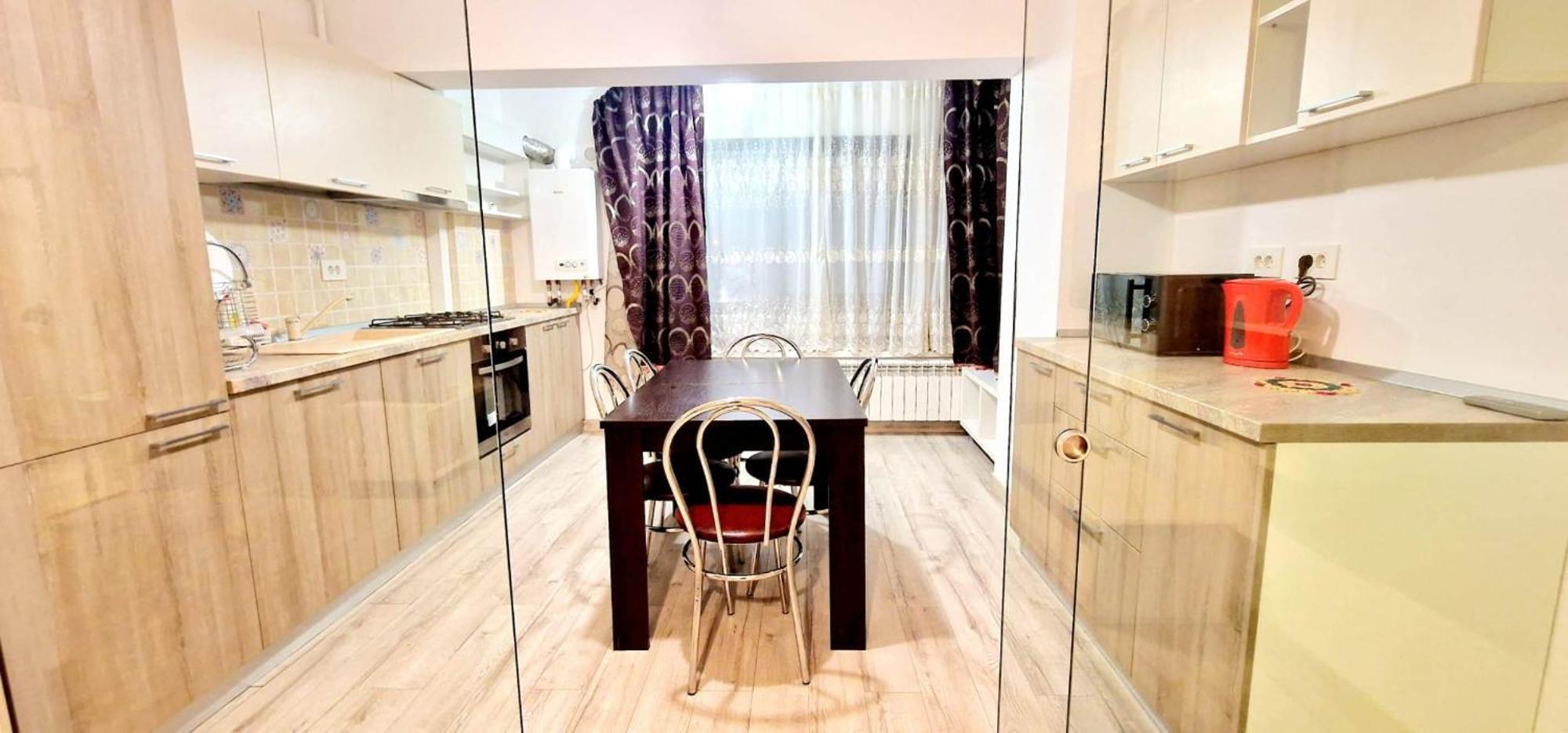 Big & Cosy Apartment With 3 Double Beds & 2 Bathrooms Iasi Buitenkant foto