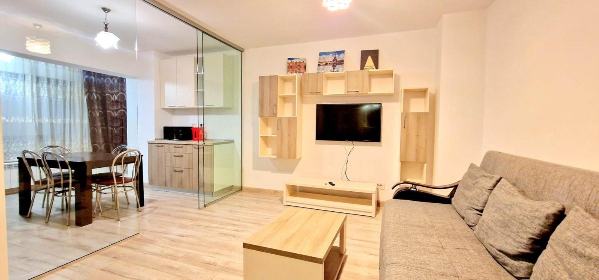 Big & Cosy Apartment With 3 Double Beds & 2 Bathrooms Iasi Buitenkant foto